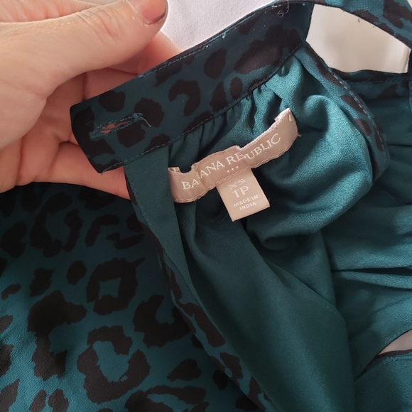 Beautiful tank top - Picture 5 of 5